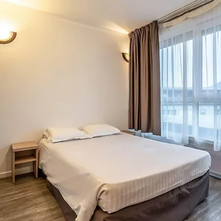 Zenitude Hôtel-résidences Les Hauts D'annecy 3*
