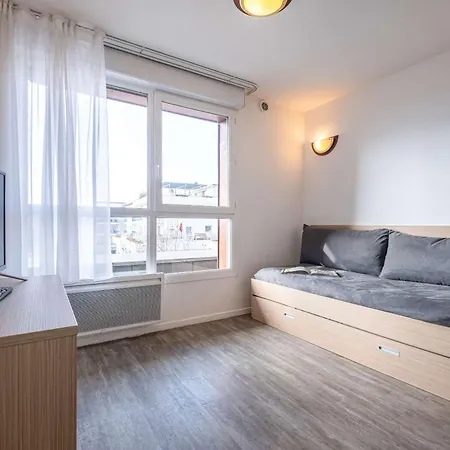 Zenitude Hôtel-résidences Les Hauts D'annecy Hotel 3*